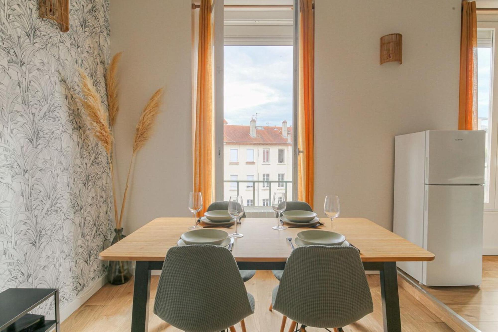 リヨンDuplex Spacieux Et Design Proche La Part-Dieuアパートメント エクステリア 写真